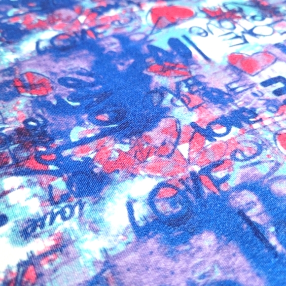 2/$15 ๐ผ Athletic Works Love & Hearts Top - Picture 3 of 5